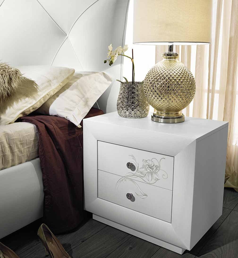 Vista Comodino Camilla