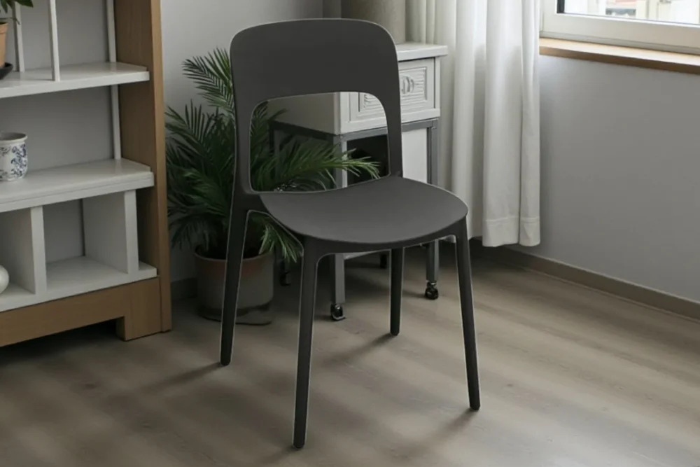 Art. 1955 - Sedia in polipropilene Nera A