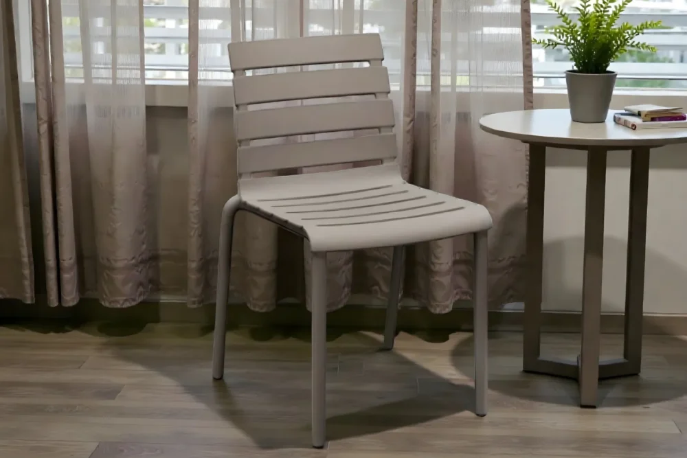 Art. 2039 - Sedia in polipropilene tortora