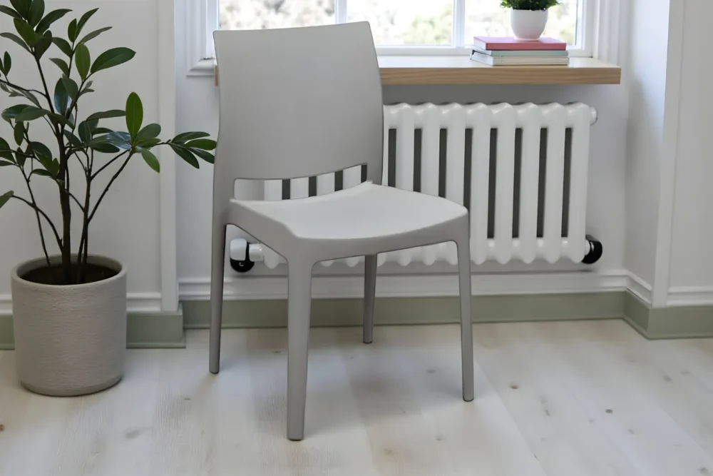 Art. 2082 - Sedia in polipropilene grigio