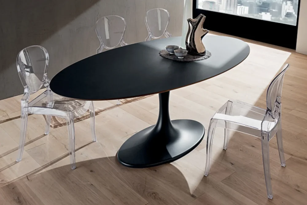 Visione ambientato TAVOLO RUUD