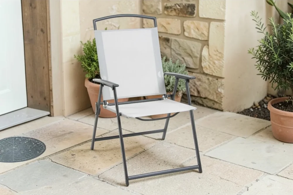 Sedia pieghevole Capri con braccioli